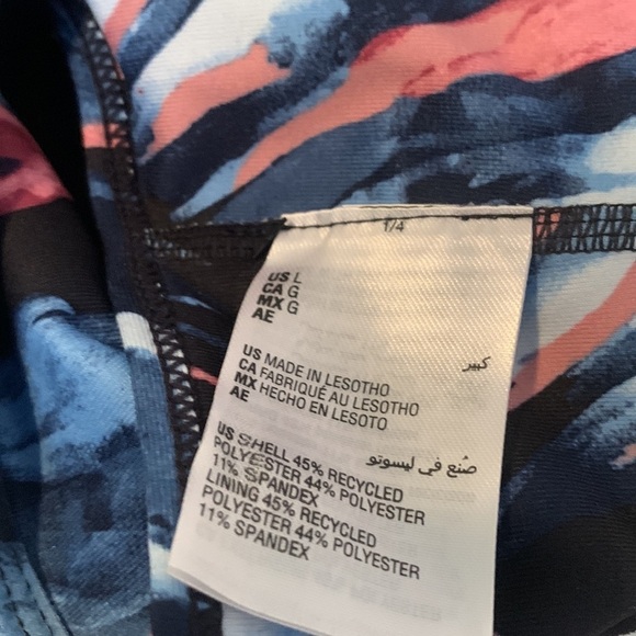 Size XS NWT Women's Painterly Waves Low-Impact Sports Bra, Created for Macy's - Picture 8 of 8